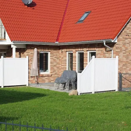 Skanhuus Holiday home *