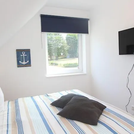 Skanhuus Holiday home *