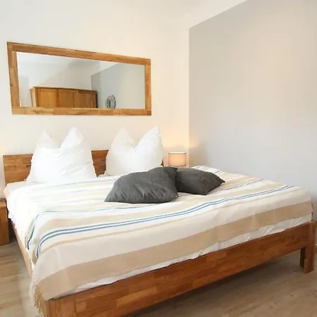 Skanhuus בית נופש *